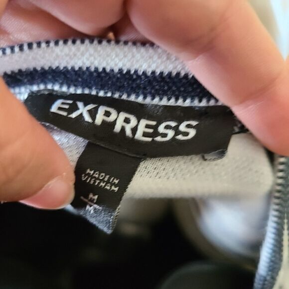 Express Striped Short Sleeve Top - Picture 7 of 8